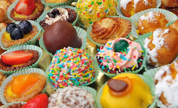 Colourful display of fresh pastries — Stock Photo, Image