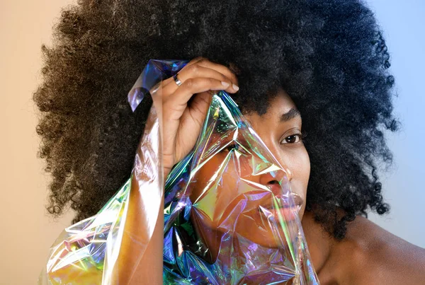 Portret Van Een Mooie Zwarte Vrouw Met Helft Van Haar — Stockfoto
