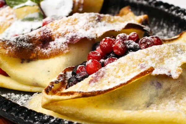 Pancakes with berries — Stock Photo, Image