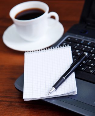dizüstü bilgisayar ve ofis