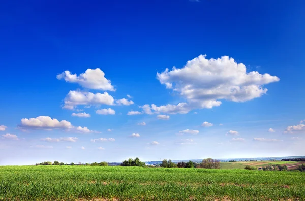 Krajobraz błękitnego nieba — Zdjęcie stockowe