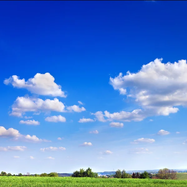 Landschaft des blauen Himmels — Stockfoto