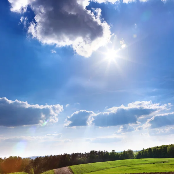 Landskap av blå himmel – stockfoto