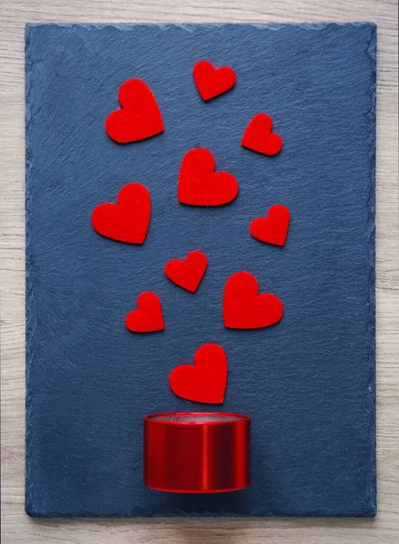 Pequeña Caja Regalo Roja Corazón Fieltro Sobre Fondo Oscuro Fondo —  Fotos de Stock