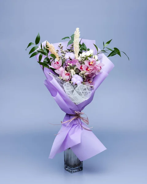 Bouquet Fresh Natural Ingredients Wrapped Floral Tracing Paper Stands Vase — ストック写真