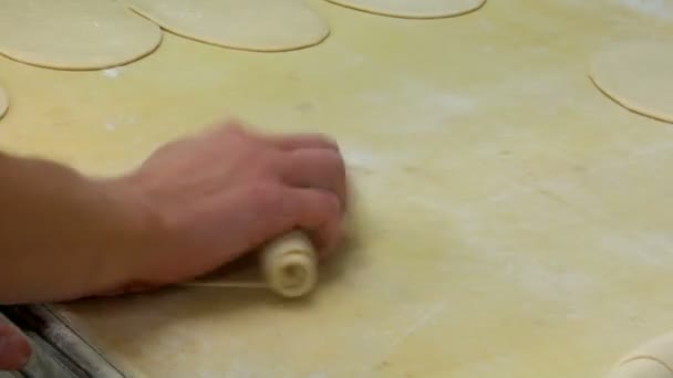 Duitse bakkerij roll Frans brood croissant 10764 — Stockvideo