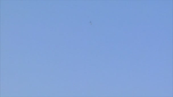 Вертолет прибывает Дубай пристань 10266 — стоковое видео
