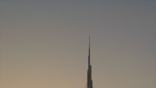 Sole al Burj Khalifa Dubai inclinazione 10280 — Video Stock