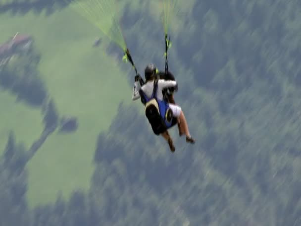 Parapente cierre después de iniciar 10332 — Vídeo de stock