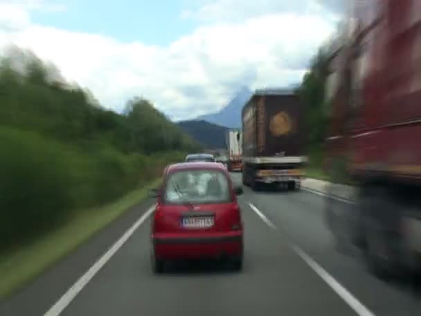 Time lapse highspeed austrian highway drive mountain 10338 — Stock Video