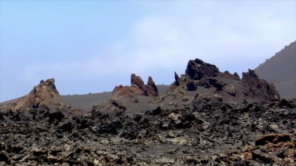 Ventilação da cratera bizzar do zoom à área vulcânica 10549 — Vídeo de Stock