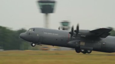 Lockheed c-130j süper Herkül acil kalkış 10951