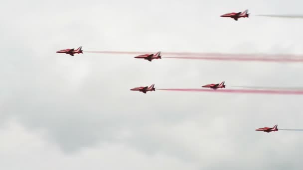 Red Arrows formation roll 10979 — Stock Video