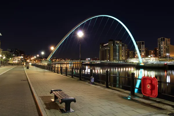 Ponte del Millennio, banchina del Newcastle — Foto Stock