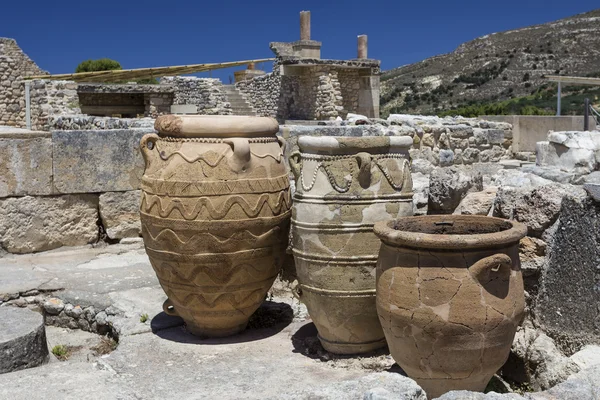 Hliněné džbány v paláci knossos — Stock fotografie