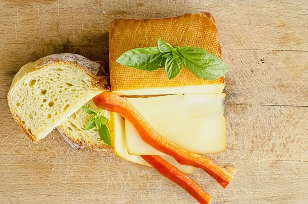 Tam yağlı peynir 5 füme — Stok fotoğraf