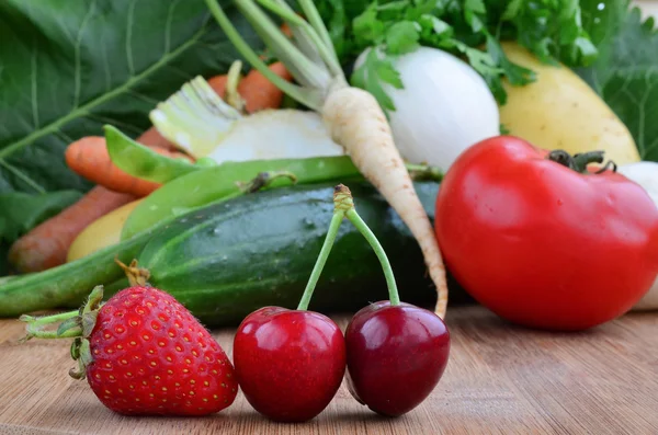 Hortalizas y frutas —  Fotos de Stock