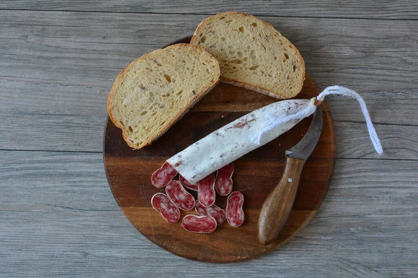 Very Spicy Spanish Pork Sausage White Mold Sliced Dark Wooden — Fotografie, imagine de stoc