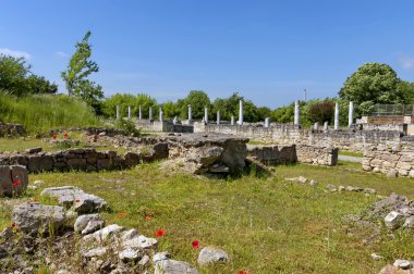 duvar ve antik Roma kenti abritus, razgrad şehir sütun