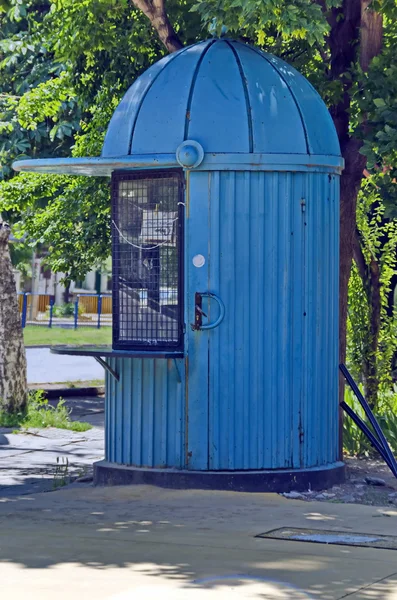 Original old newspaper kiosk — Stock Photo, Image