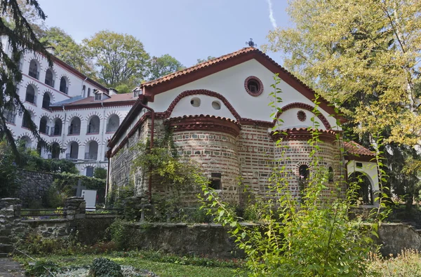 Skönhet dragalevtzi ortodoxa kloster i vitosha-berget — Stockfoto