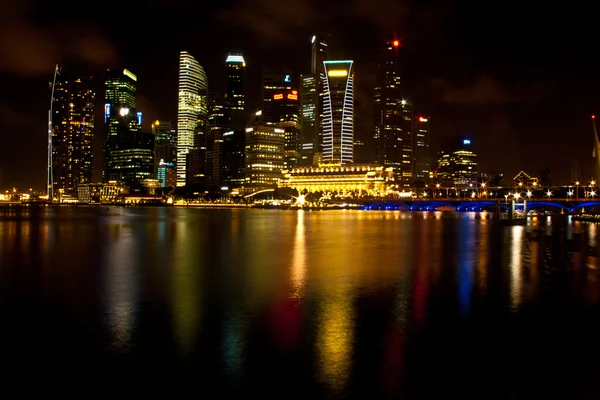 gece tarafından Singapur