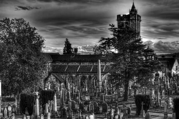 Creepy Spooky Ancient Graveyard — Stock Photo, Image