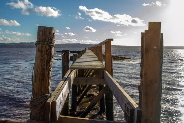 Vue détaillée d'une ancienne jetée — Photo