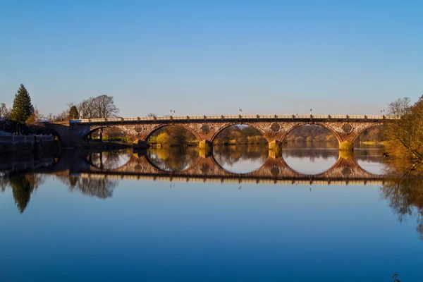 Brug over de rivier de tay — Stockfoto