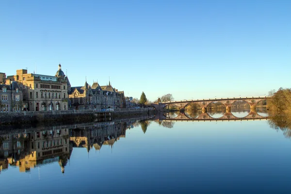 Ohromující odpolední sluníčko nad perth — Stock fotografie