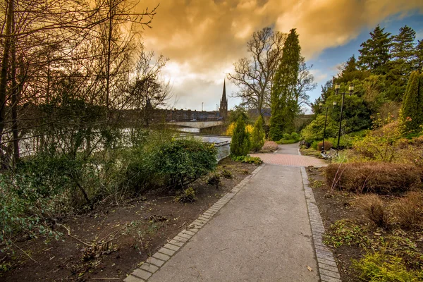 Väg vid solnedgången — Stockfoto