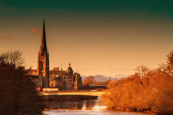 Hübsche kirche in perth scotland — Stockfoto