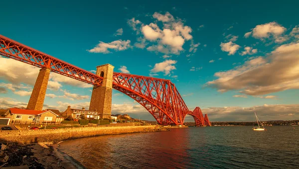 Tramonto sul Forth Bridge di Edimburgo Scozia — Foto Stock