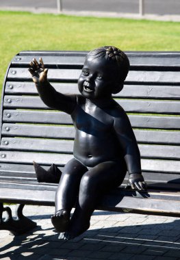 Podil Kardeşler Kiy, Shchek, Khoriv ve kız kardeş Lybid 'in seti üzerindeki Kyiv' in kurucularının anıtı.