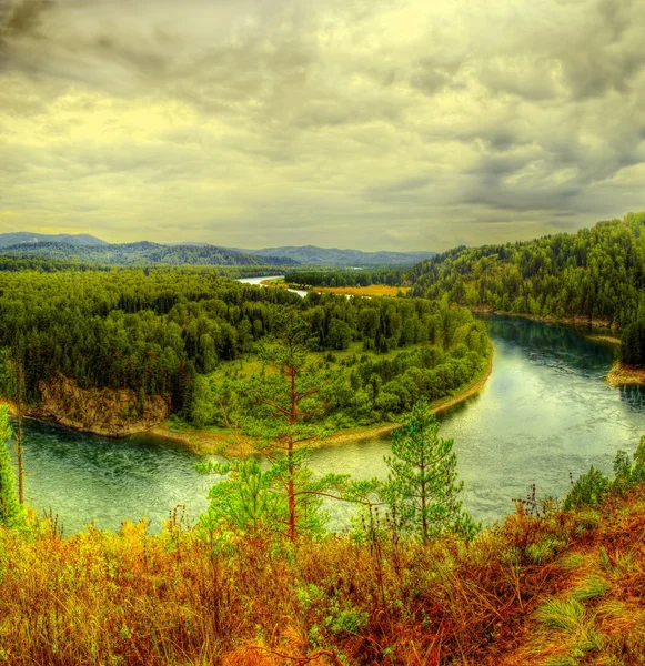 Das panorama des "biya" flusses — Stockfoto