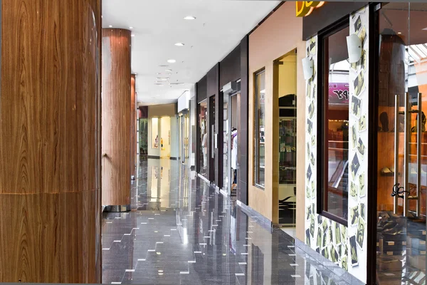 Empty hallway of modern mall — Stock Photo, Image