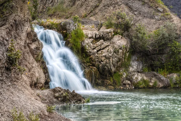 A cachoeira perto da aldeia de Belovo na região de Novosibirsk Imagem De Stock