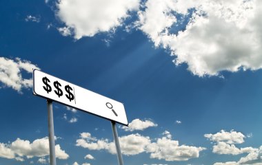 sighpost ve parlak mavi bulutlu gökyüzü arama hattı ile