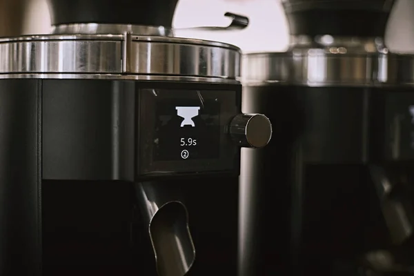 Kaffekvarn Bredvid Espressomaskin Ett Kafé — Stockfoto