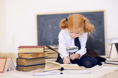 kız ve bir kitap