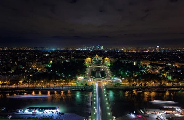 Vista notturna sulla città di Parigi — Foto Stock