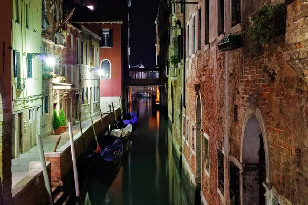 Small Venetian Canal At Night — Stock Photo, Image