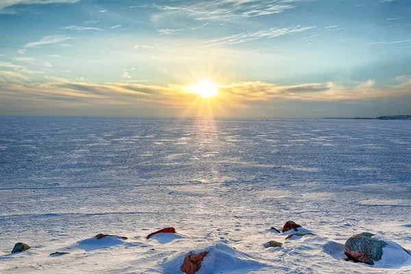 Sunny winter evening in the Gulf of Finland — Stock Photo, Image