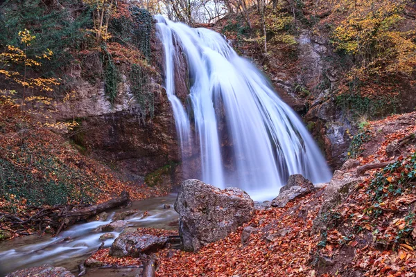 Podzimní vodopád — Stock fotografie