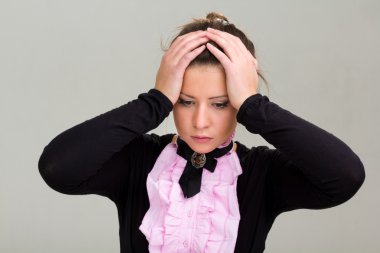 Depresyondaki genç kadın portresi