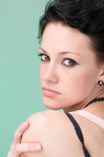 Primer plano Retrato de una hermosa joven — Foto de Stock