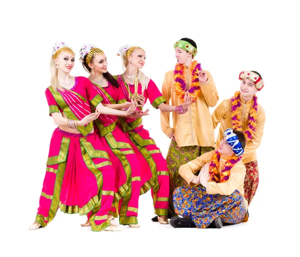 Dancers dressed in Indian costumes posing — Stock Photo, Image