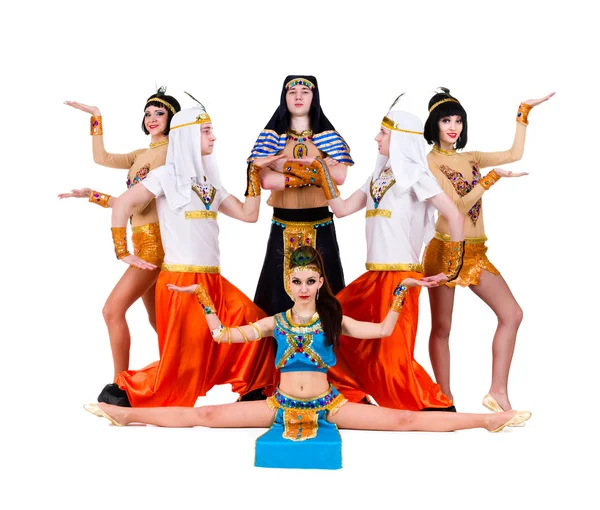 Dancers dressed in Egyptian costumes posing — Stock Photo, Image