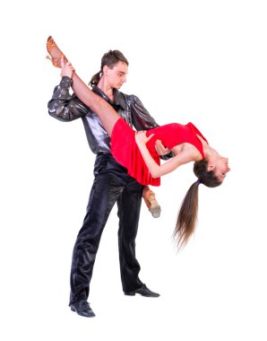 zarif genç bir çift beyaz arka plan üzerinde dans