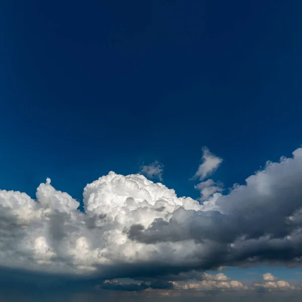 Fantastis gelap awan — Stok Foto